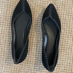 Black Women's Flats